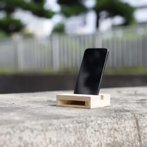 スマホスタンドスピーカー